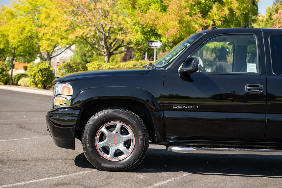 2002 GMC Sierra 2nd Gen - Image 11 of 31