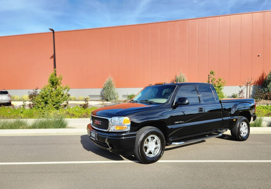 2002 GMC Sierra 2nd Gen - Image 7 of 31