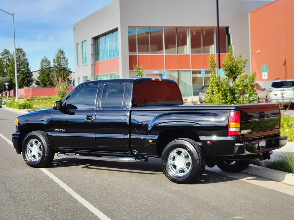 2002 GMC Sierra 2nd Gen - Image 14 of 31