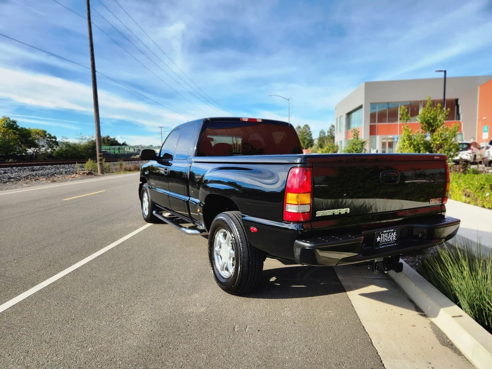 2002 GMC Sierra 2nd Gen - Image 19 of 31