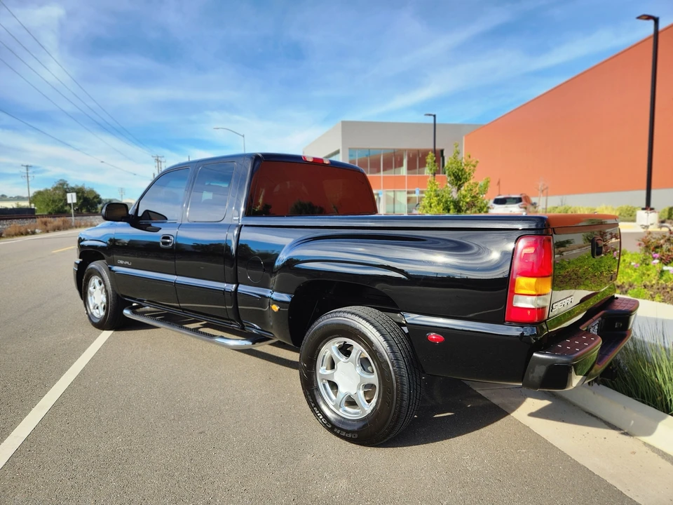 2002 GMC Sierra 2nd Gen - Image 13 of 31