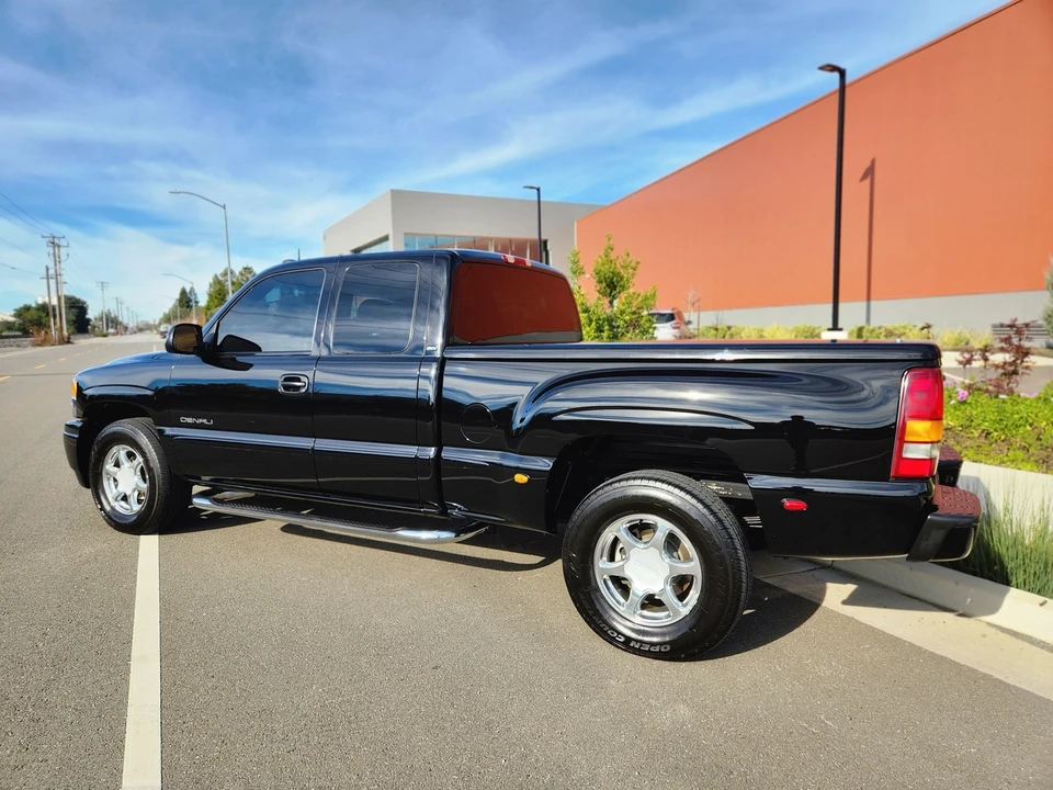 2002 GMC Sierra 2nd Gen - Image 12 of 31