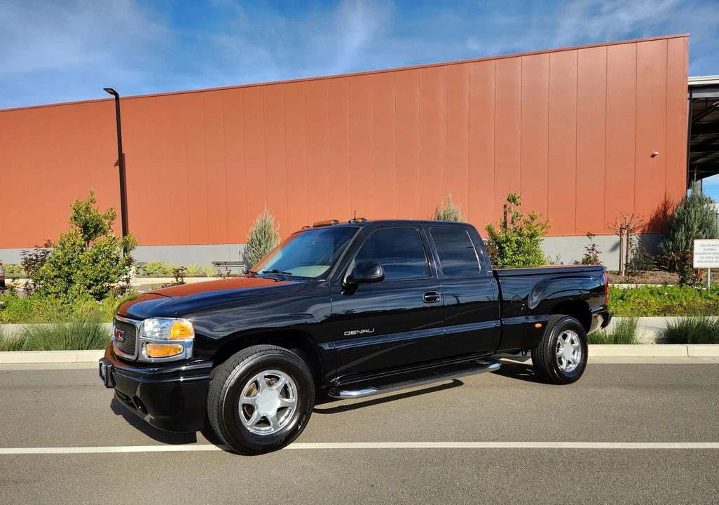 2002 GMC Sierra 2nd Gen - Image 8 of 31
