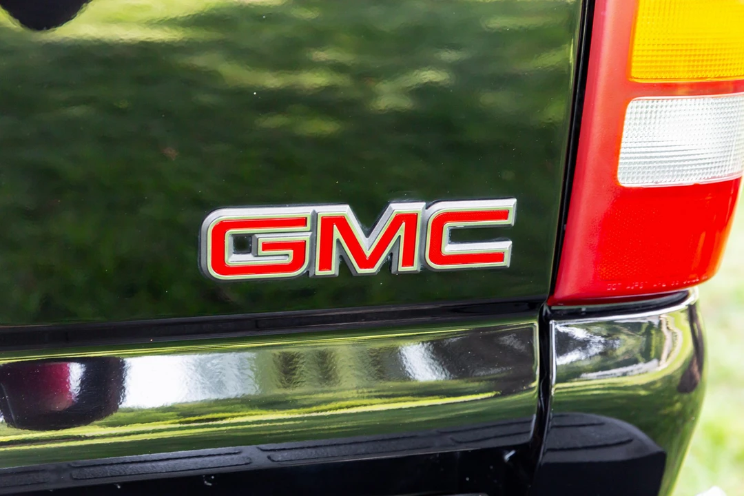 2002 GMC Sierra 1st Gen - Image 29 of 31