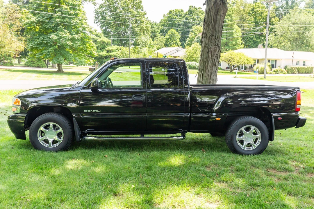 2002 GMC Sierra 1st Gen - Image 3 of 31