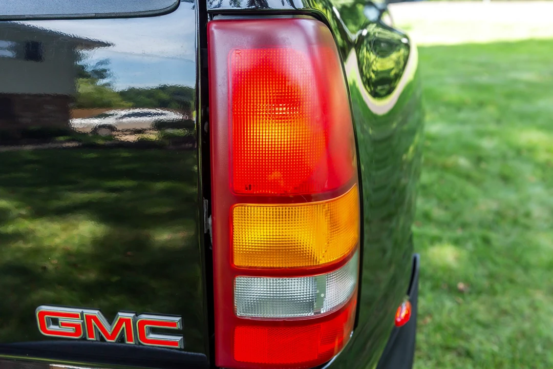 2002 GMC Sierra 1st Gen - Image 22 of 31