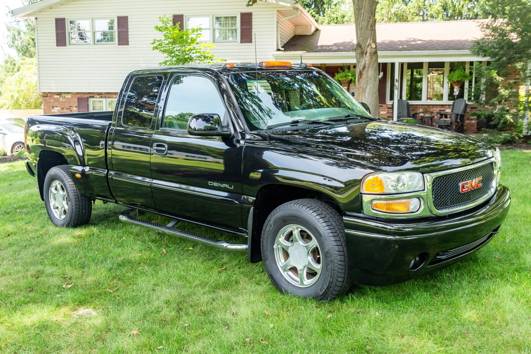 2002 GMC Sierra 1st Gen - Image 8 of 31