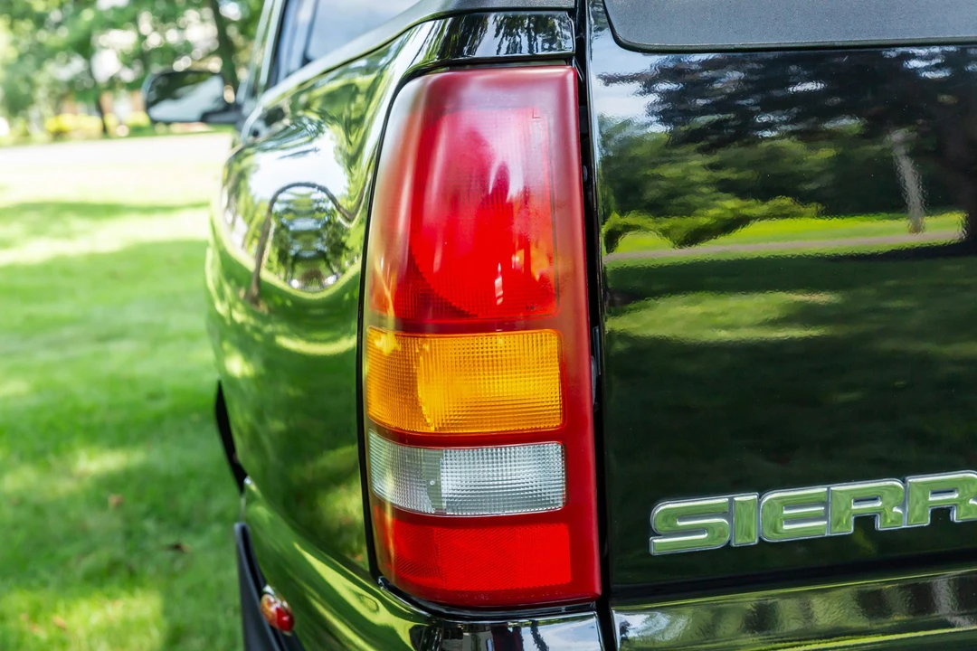 2002 GMC Sierra 1st Gen - Image 20 of 31