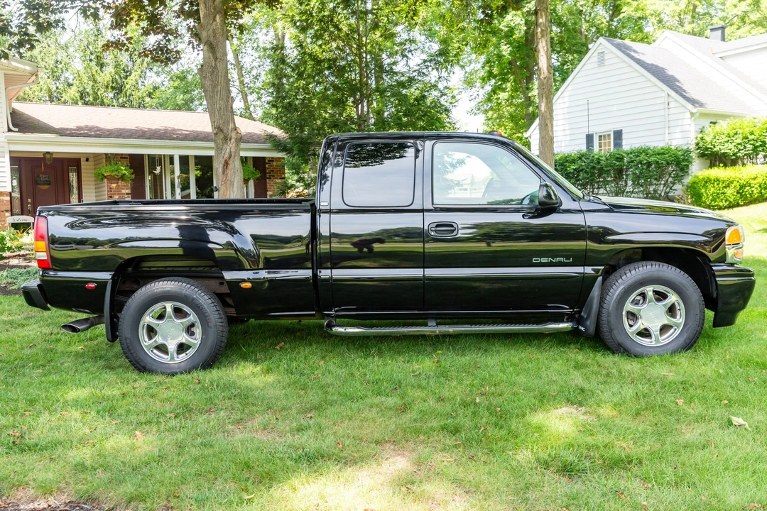 2002 GMC Sierra 1st Gen - Image 7 of 31