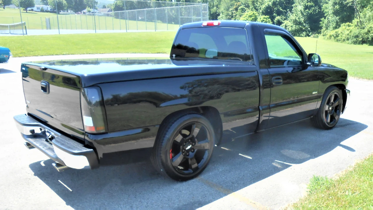 2002 GMC Sierra 2nd Gen - Image 17 of 21
