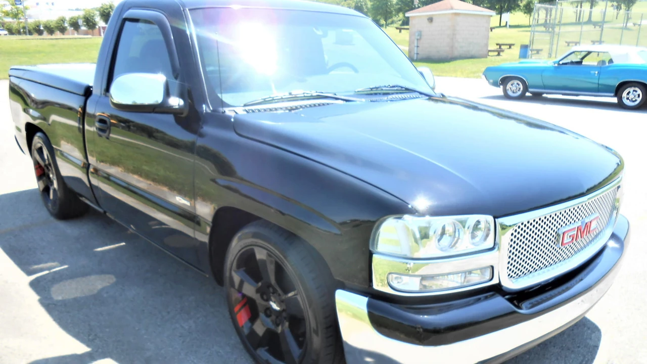 2002 GMC Sierra 2nd Gen - Image 18 of 21