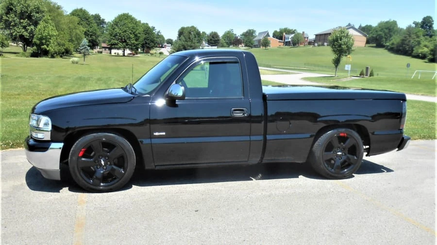 2002 GMC Sierra 2nd Gen - Image 2 of 21