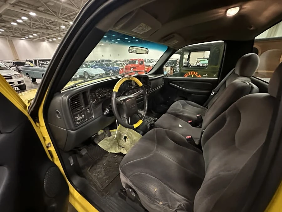2002 GMC Sierra 2nd Gen - Image 3 of 4