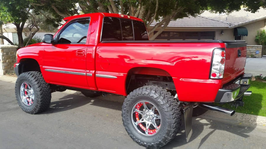 2002 GMC Sierra 2nd Gen - Image 2 of 10
