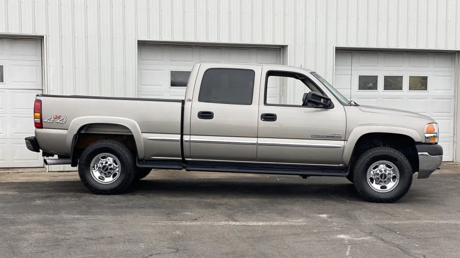 2002 GMC Sierra 2nd Gen - Image 2 of 13