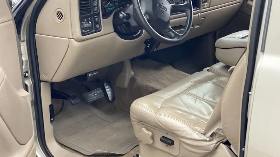 2002 GMC Sierra 2nd Gen - Image 4 of 13