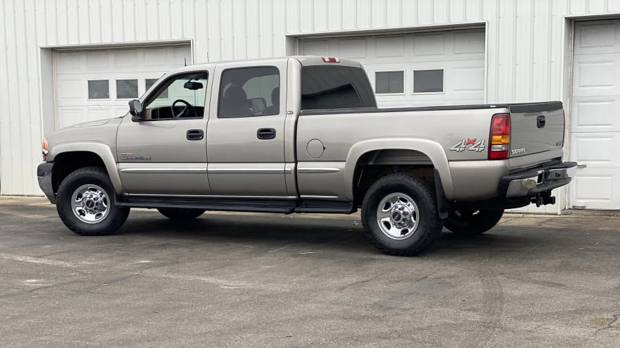 2002 GMC Sierra 2nd Gen - Image 12 of 13