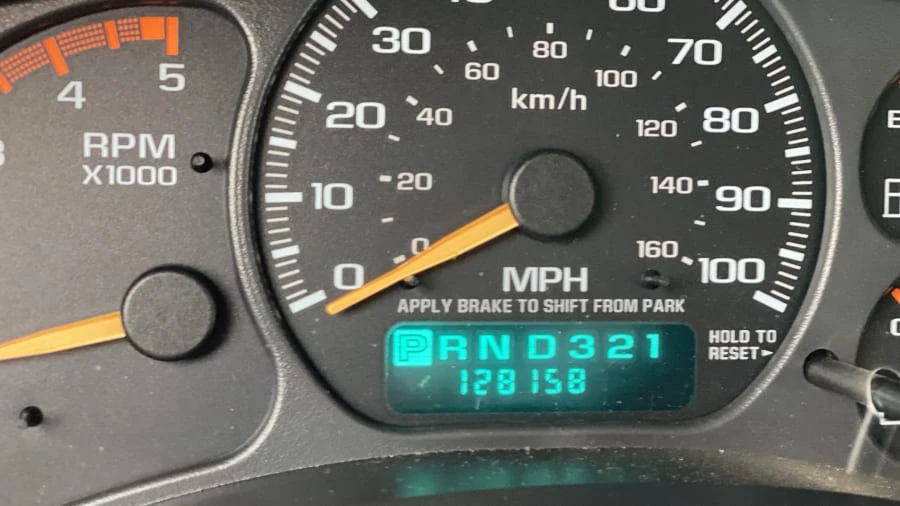 2002 GMC Sierra 2nd Gen - Image 11 of 13