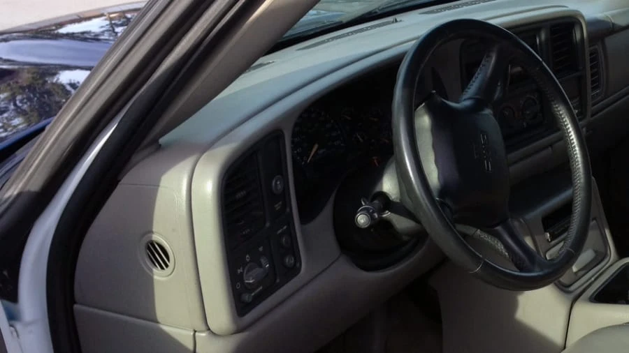 2002 GMC Sierra 2nd Gen - Image 3 of 7