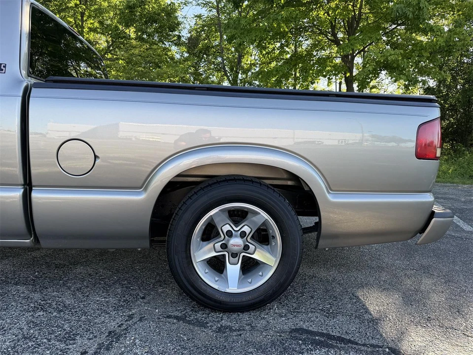 2002 GMC S-15/Sonoma - Image 17 of 31