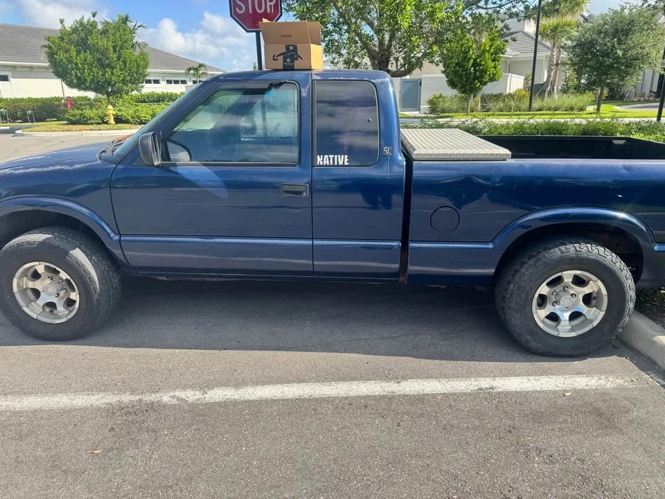 2002 GMC S-15/Sonoma - Image 5 of 6