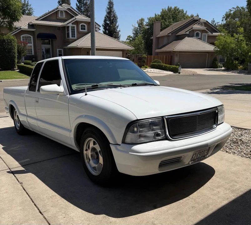 2002 GMC S-15/Sonoma - Image 3 of 13
