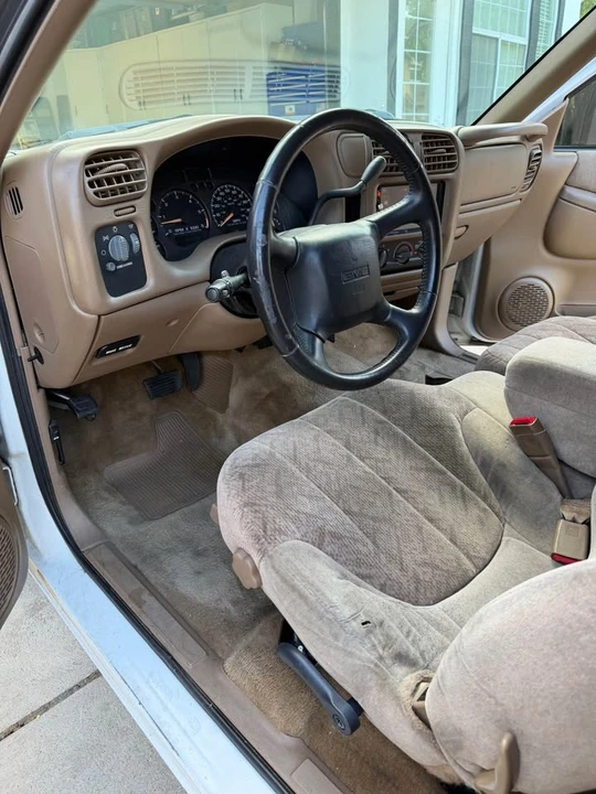 2002 GMC S-15/Sonoma - Image 10 of 13