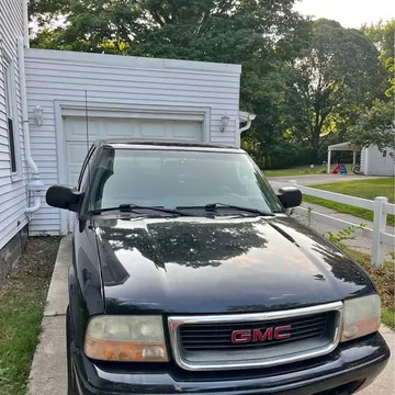 2002 GMC Sonoma Extended Cab SLS Pickup 3D 6 ft