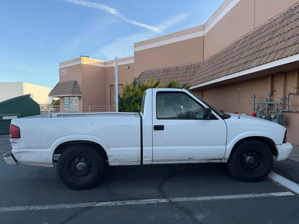2002 GMC S-15/Sonoma - Image 2 of 6