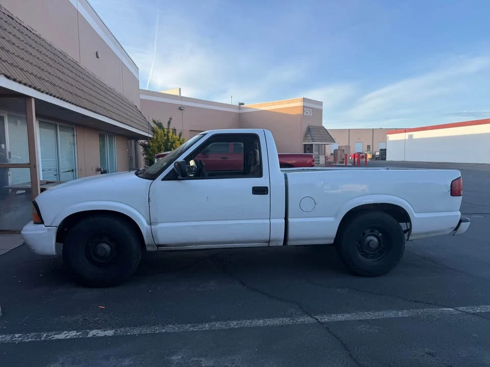 2002 GMC S-15/Sonoma - Image 4 of 6
