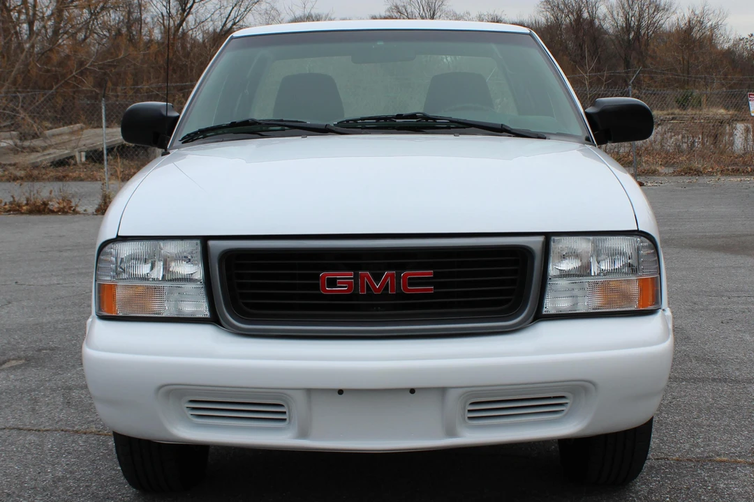 2002 GMC S-15/Sonoma - Image 2 of 5