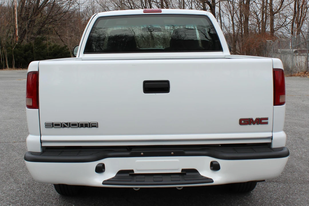 2002 GMC S-15/Sonoma - Image 5 of 5