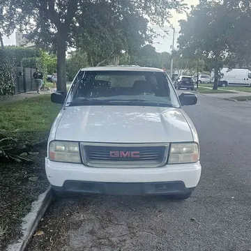 2002 GMC Sonoma SL Pickup 2D 6 ft