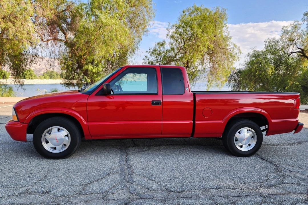 2002 GMC S-15/Sonoma - Image 3 of 31