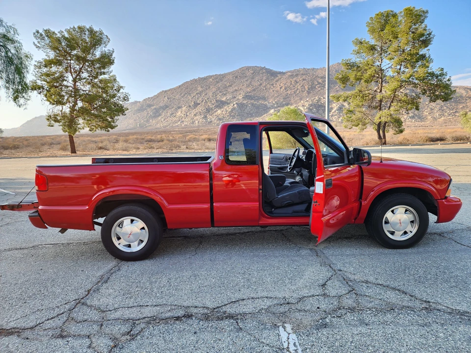 2002 GMC S-15/Sonoma - Image 17 of 31