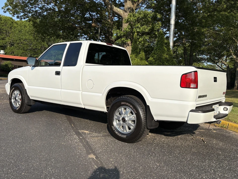 2002 GMC S-15/Sonoma - Image 5 of 31