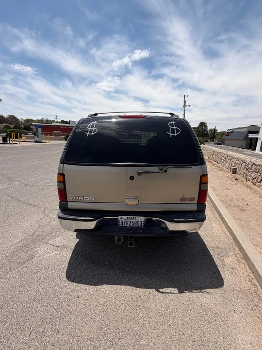 2002 GMC Yukon 2nd Gen - Image 3 of 7