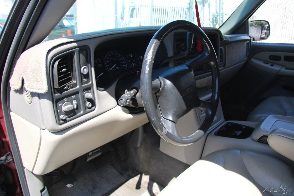 2002 GMC Yukon 2nd Gen - Image 16 of 21