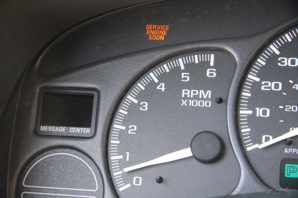 2002 GMC Yukon 2nd Gen - Image 18 of 21