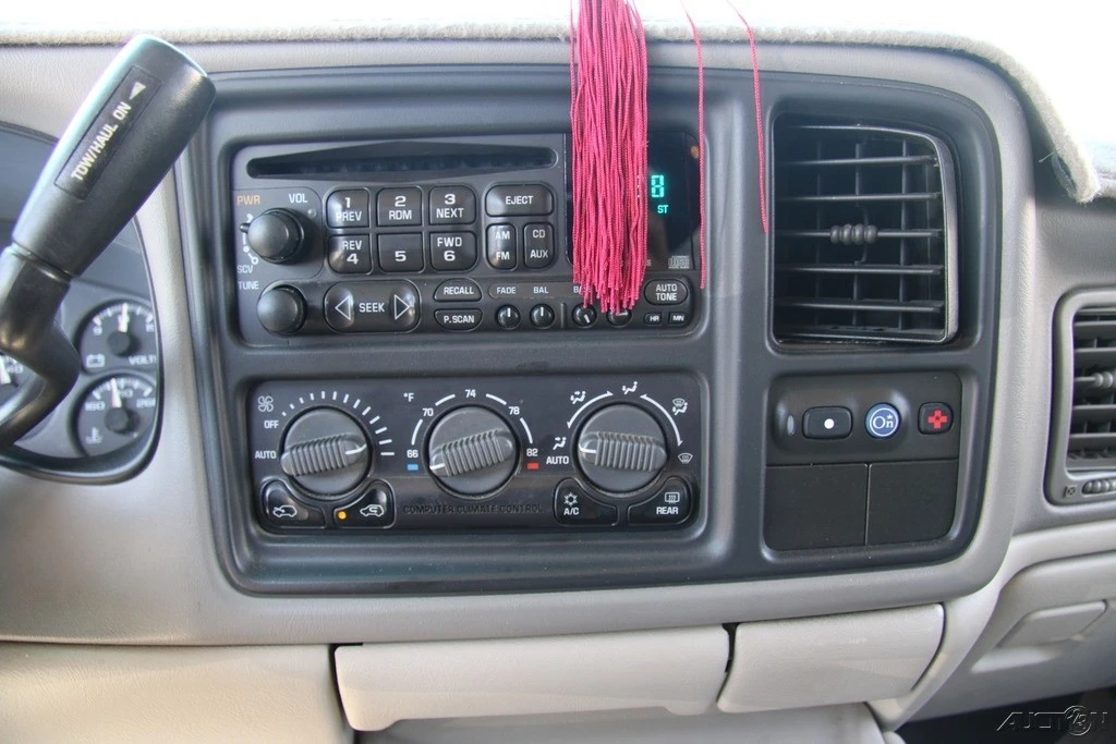 2002 GMC Yukon 2nd Gen - Image 19 of 21