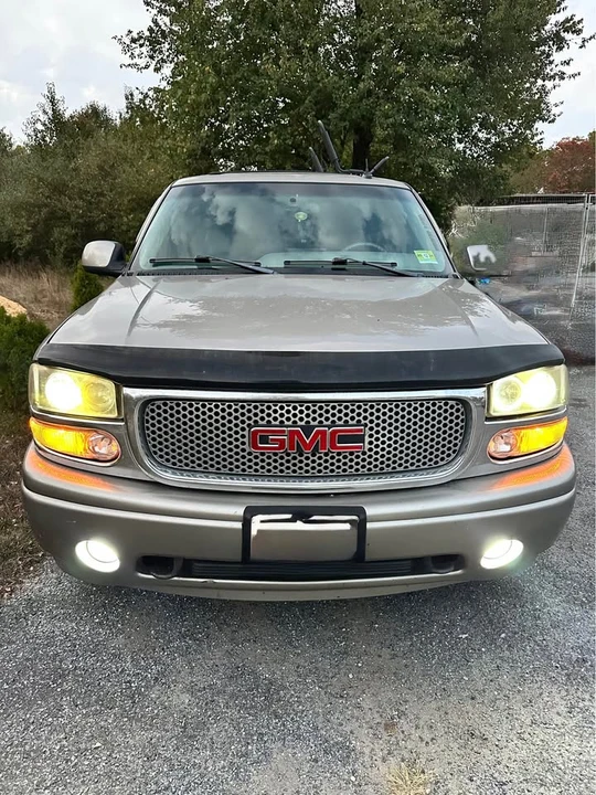 2002 GMC Yukon 2nd Gen - Image 4 of 14