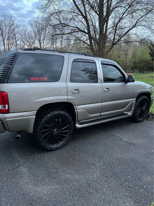 2002 GMC Yukon 2nd Gen - Image 8 of 14