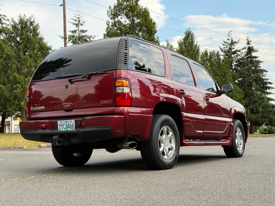 2002 GMC Yukon 2nd Gen - Image 19 of 31