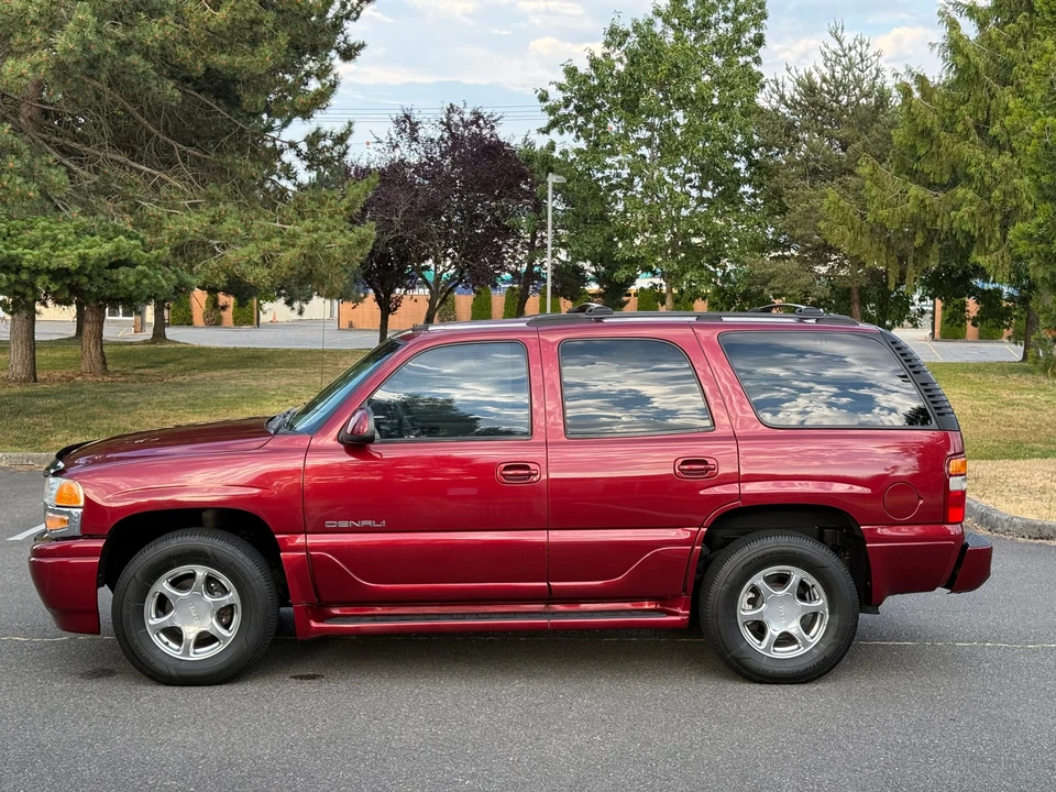 2002 GMC Yukon 2nd Gen - Image 26 of 31
