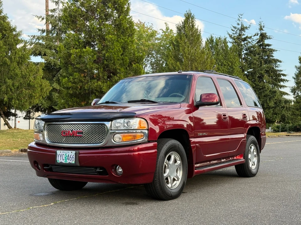 2002 GMC Yukon 2nd Gen - Image 2 of 31
