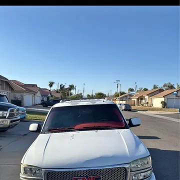 2002 GMC Yukon Denali