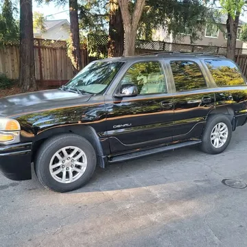 2002 GMC Yukon Denali Sport Utility 4D