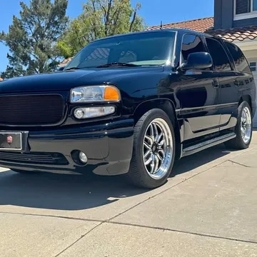 2002 GMC Yukon Denali