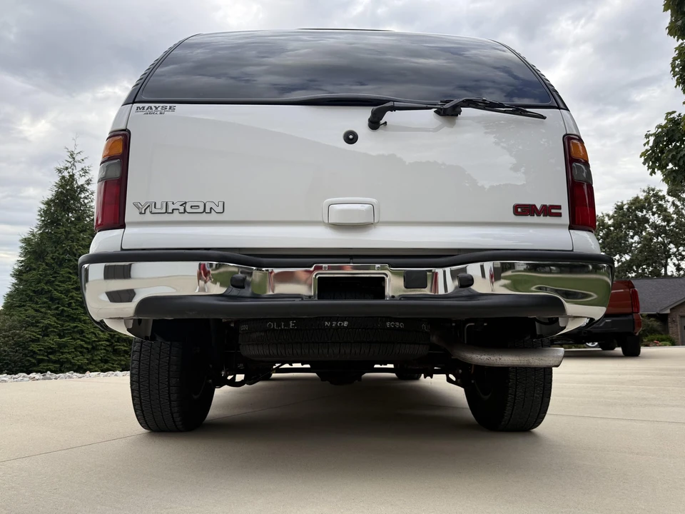 2002 GMC Yukon 2nd Gen - Image 9 of 31