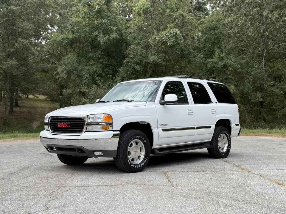 2002 GMC Yukon 2nd Gen - Image 2 of 31